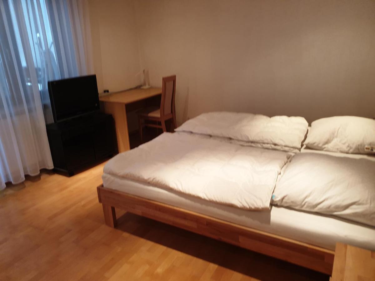 Wohnung Fuer 4 Personen, 2 Schlafzimmer, 2 Parkplaetze, Wlan Κωνσταντία Εξωτερικό φωτογραφία